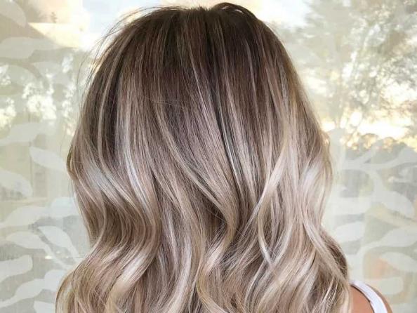 بهترین رنگ مو برای پوست گندمی