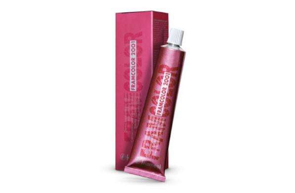 چه رنگ مو مشکی طبیعی است؟