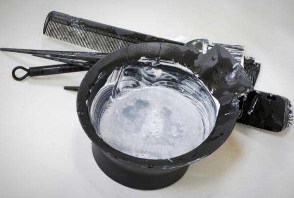 آنچه باید درباره رنگ مو مردانه بدانید